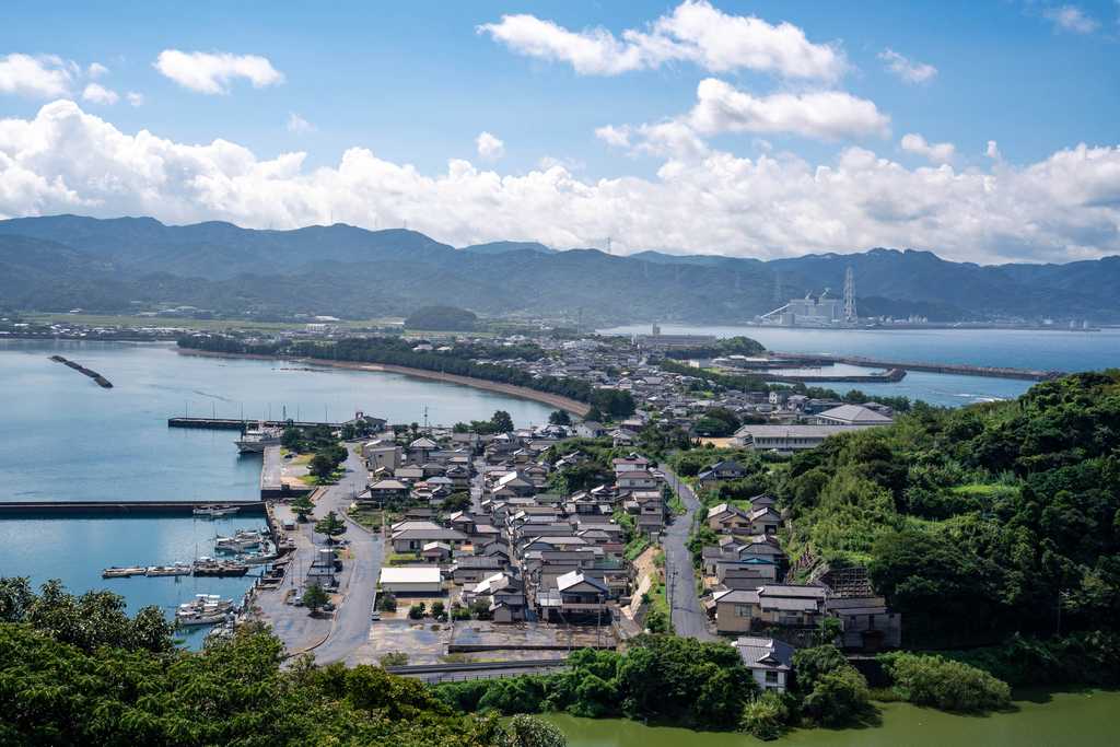 富岡城から見下ろす天草の街と海