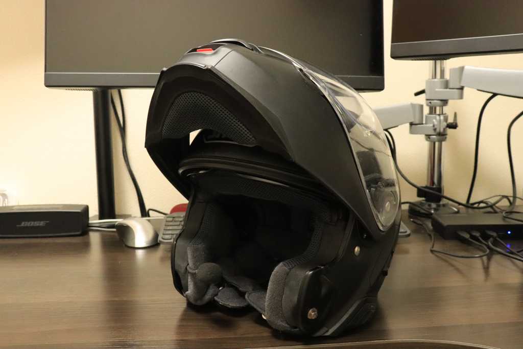 システムヘルメット